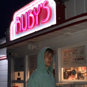 Meet your Posher, Cole